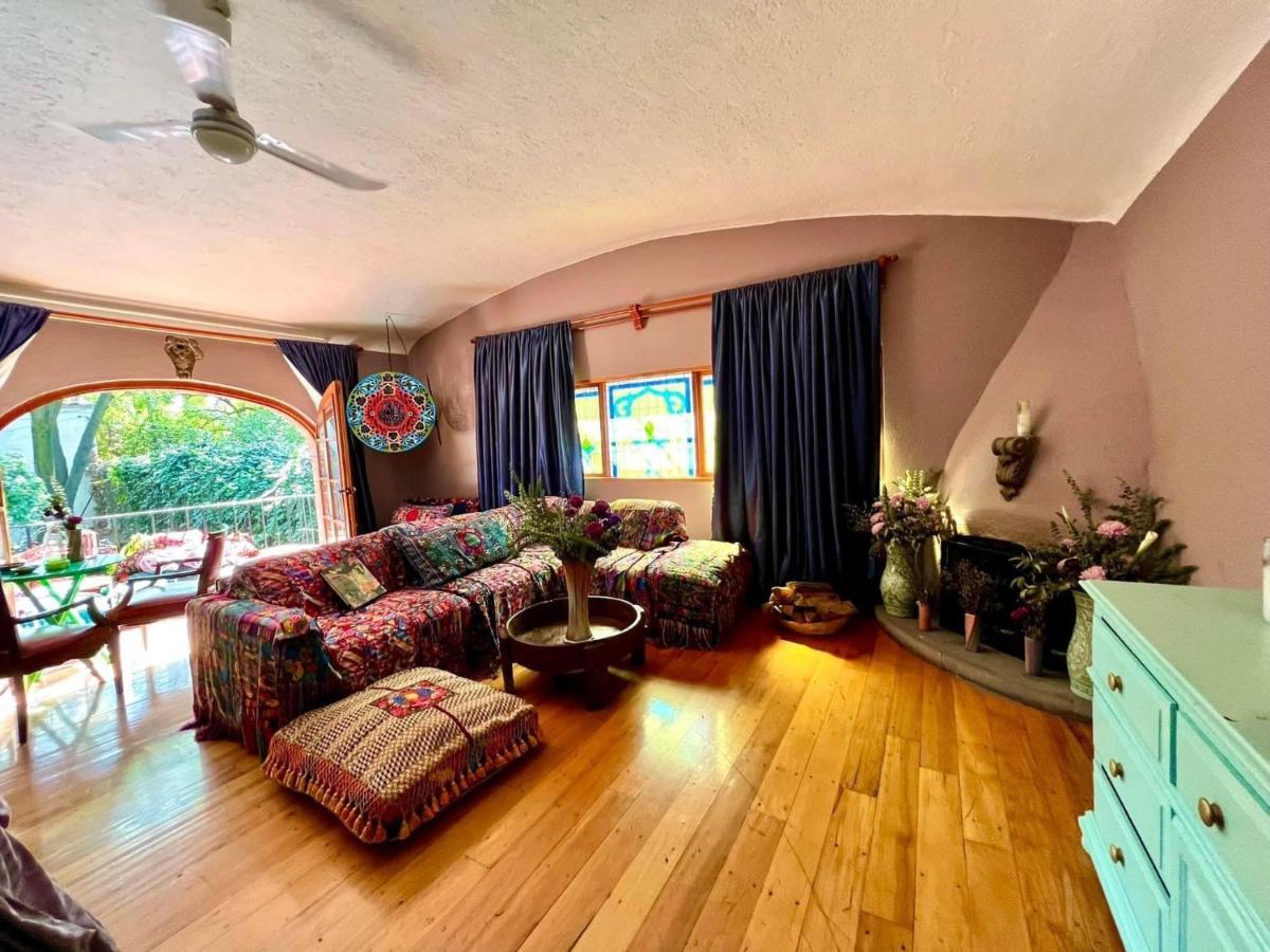 Bed & Breakfast Gallery And Boutique In San Angel