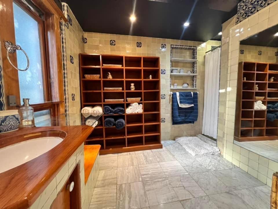 Gallery And Boutique In San Angel *